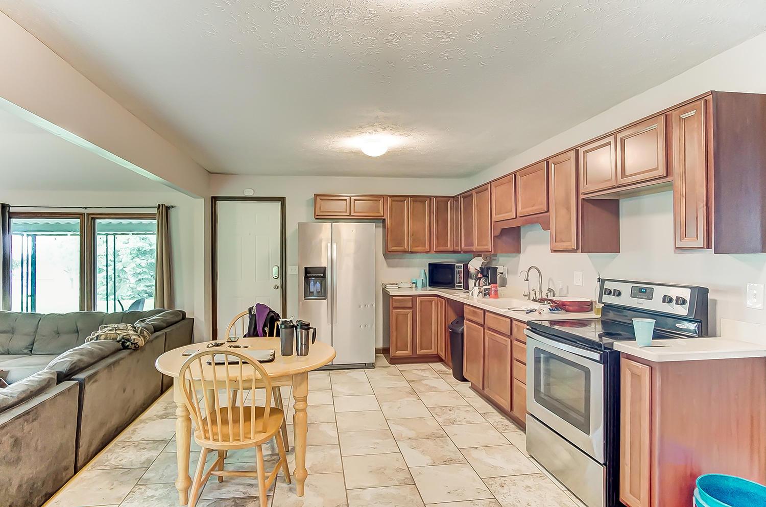 2230 Ridge Road Springfield, OH 45502 - Photo 5 of 26