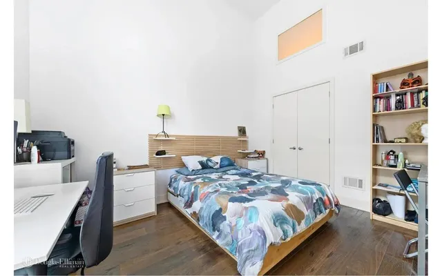 $4,400 | 390 Lorimer Street, Unit 3F | Williamsburg
