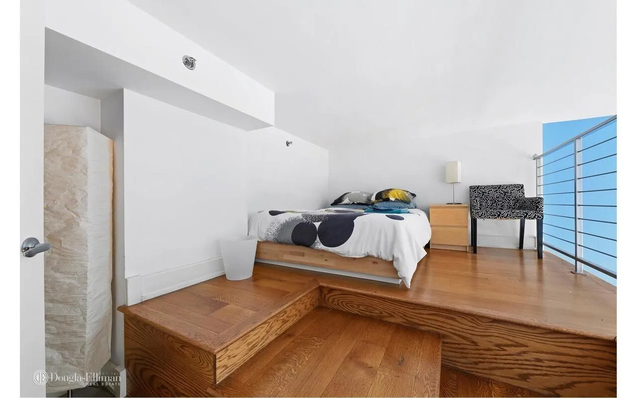 390 Lorimer Street, Unit 3F Brooklyn, NY 11206 - Photo 2 of 8