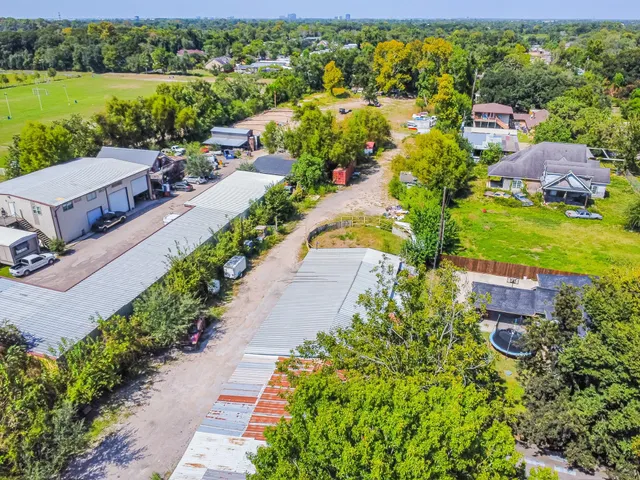 $380,000 | 931 Mitchell Road, Houston, TX 77037