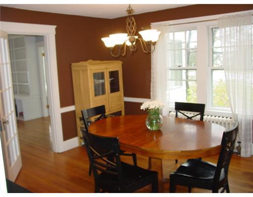 22 Deerfield Road Portland, ME 04101 - Photo 4 of 15 Dining Room.