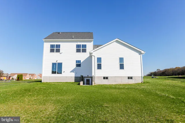 $611,900 | 12 Brownington Drive, Martinsburg, WV 25403