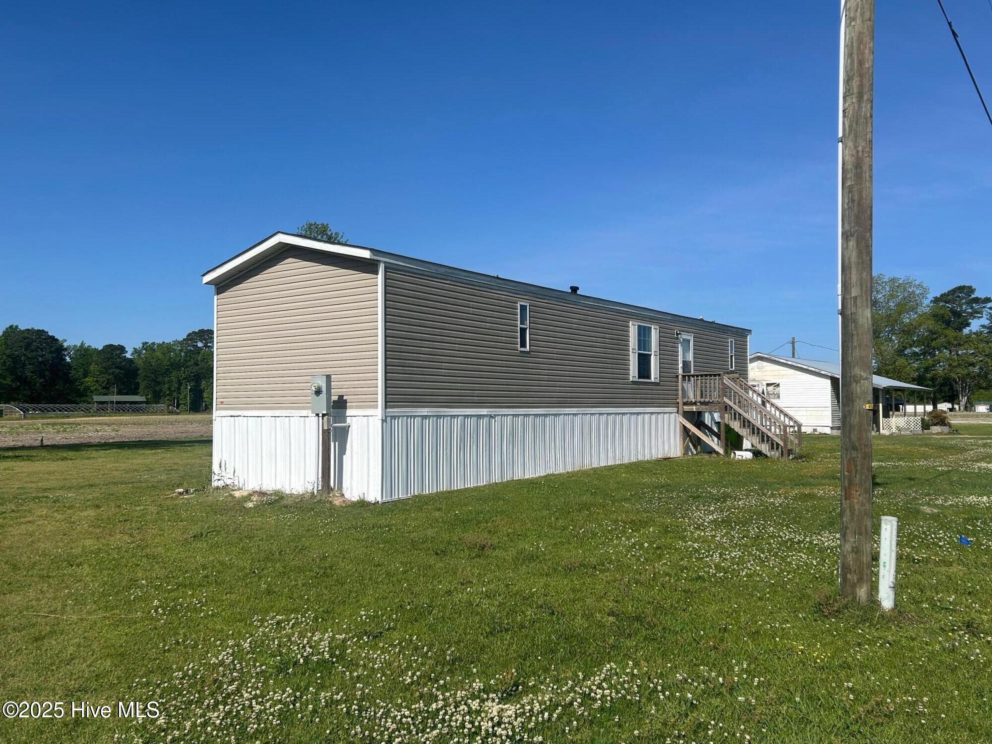 178 Ipock Loop Road Cove City, NC 28523 - Photo 2 of 23 IMG_7654