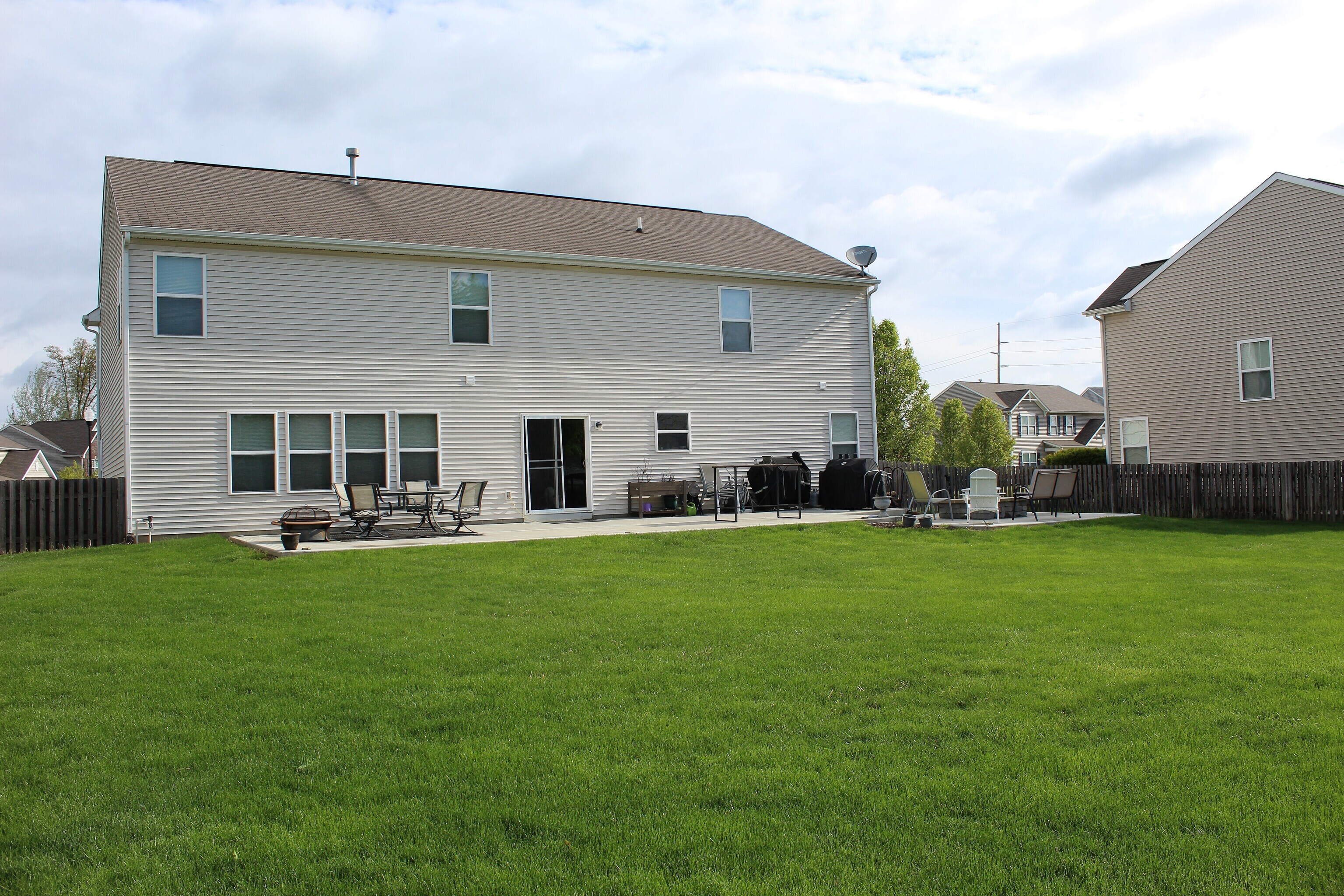 10703 Crell Court Indianapolis, IN 46239 - Photo 4 of 34