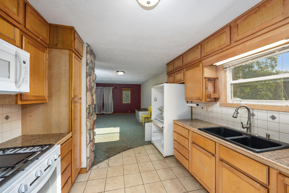 18757 North County Line Road Morley, MI 49336 - Photo 8 of 42 18757-North-County_008