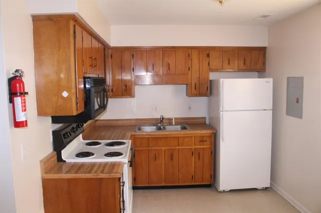 $850 | 1375 Thompsonville Lane, Unit 43, Oak Grove, KY 42262