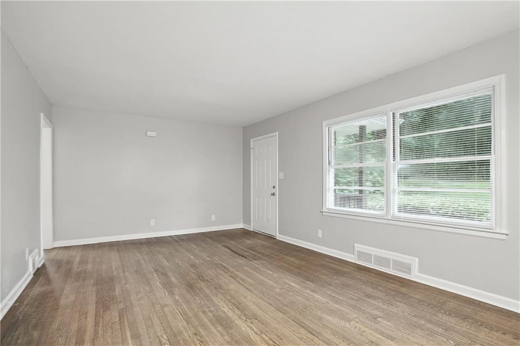 1985 Handley Avenue Southwest Atlanta, GA 30310 - Photo 13 of 29