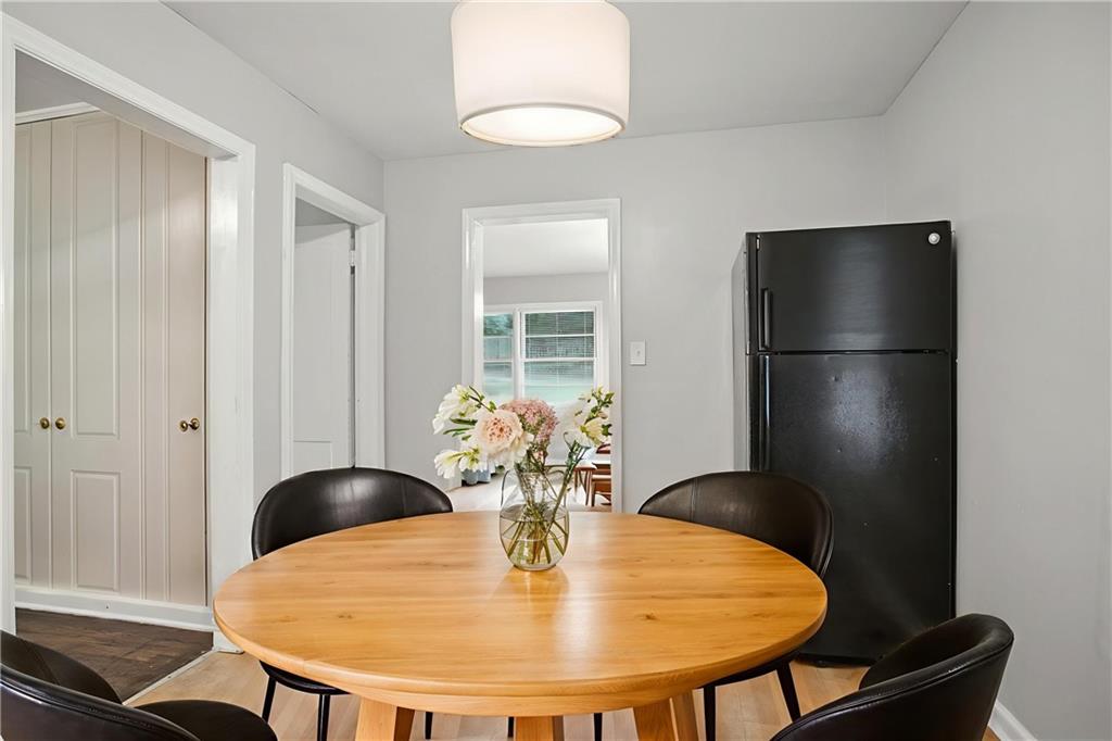 1985 Handley Avenue Southwest Atlanta, GA 30310 - Photo 4 of 29