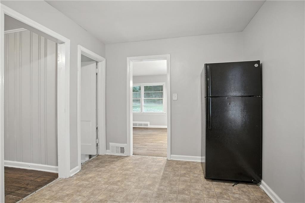 1985 Handley Avenue Southwest Atlanta, GA 30310 - Photo 10 of 29