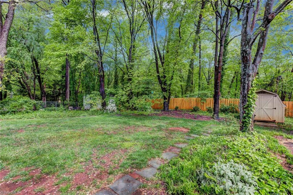 2004 Red Forest Road Greensboro, NC 27410 - Photo 3 of 25 Gallery Image 3