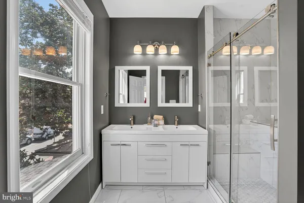 $725,000 | 2247 Mt View Place Southeast, Washington, DC 20020