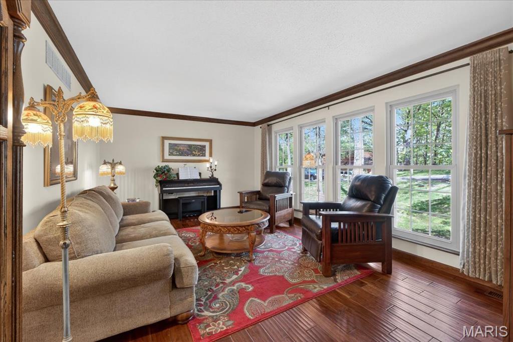 1517 Lingonberry Court High Ridge, MO 63049 - Photo 4 of 45