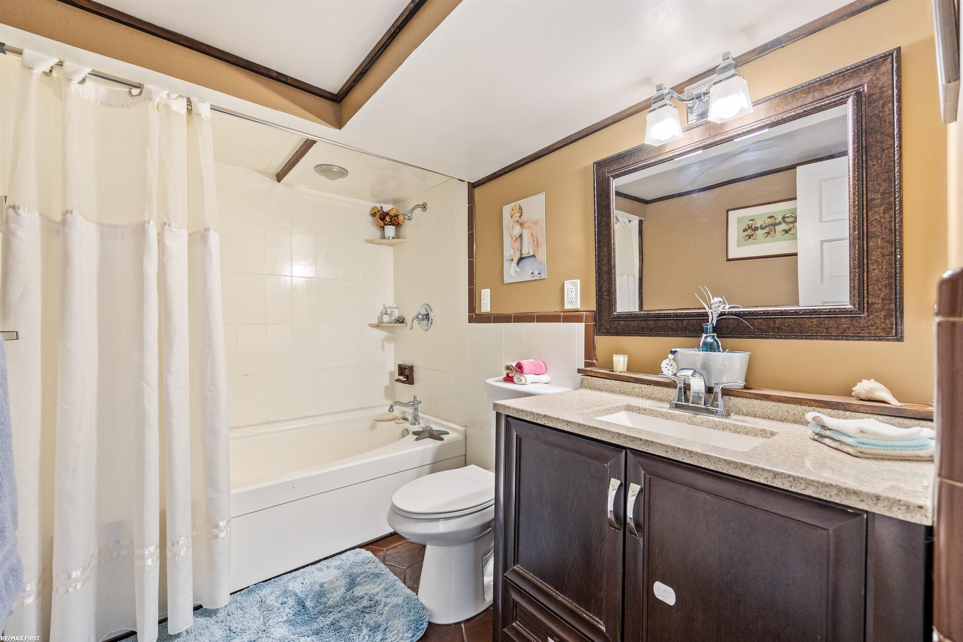 270 Rowland Road Leonard, MI 48367 - Photo 17 of 80