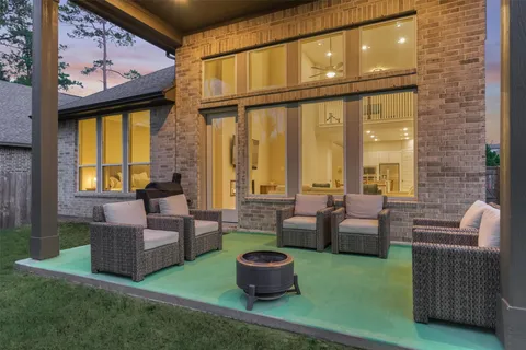 $430,000 | 420 Coppice Creek Lane, Montgomery, TX 77316