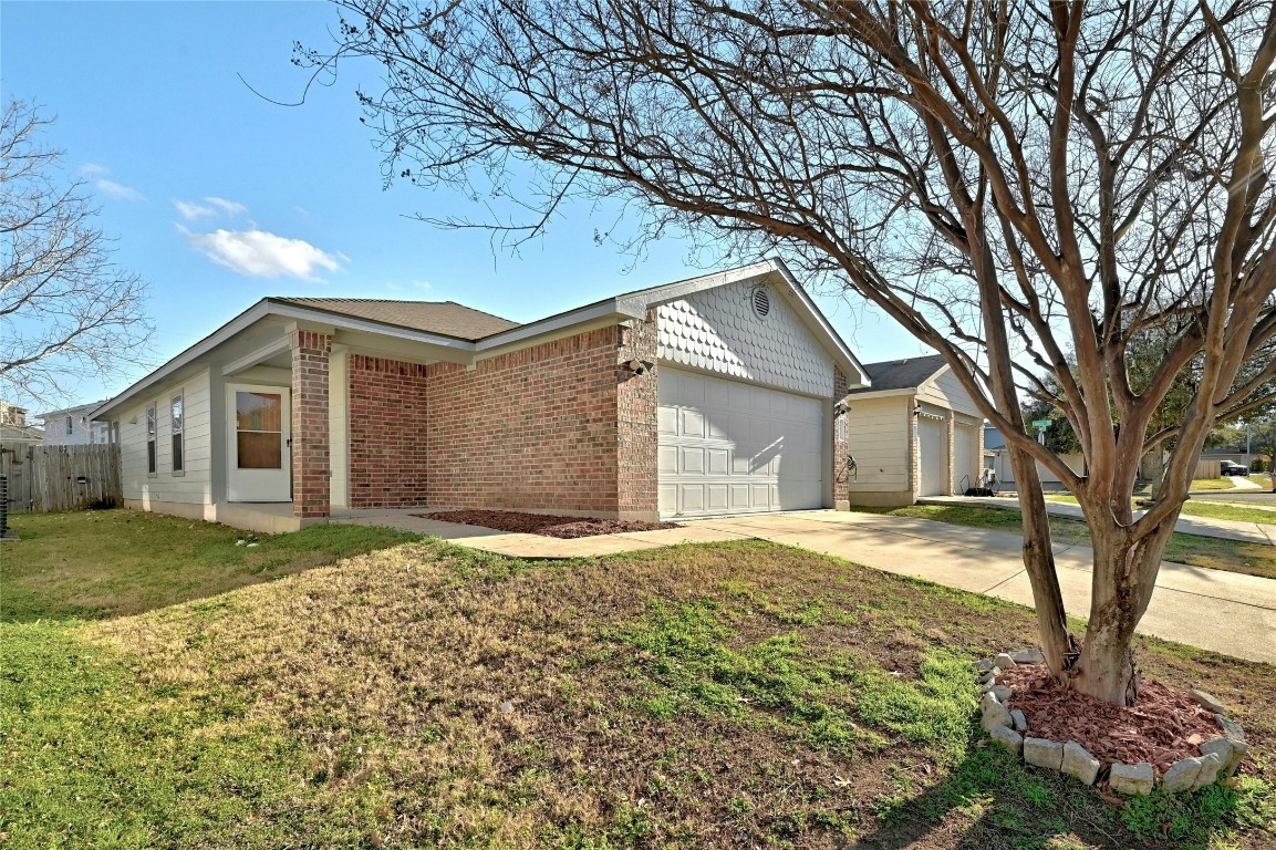 7405 Cayenne Lane Austin, TX 78741 - Photo 2 of 25