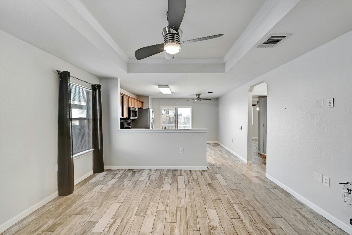 7405 Cayenne Lane Austin, TX 78741 - Photo 7 of 25