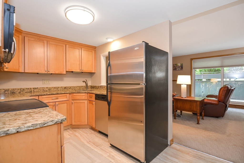 45 Jacqueline Road, Unit 2 Waltham, MA 02452 - Photo 11 of 19 Gallery Image 11