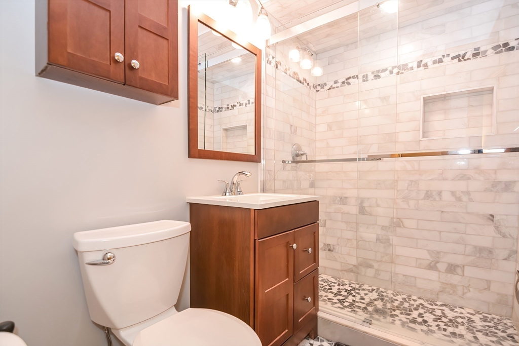 45 Jacqueline Road, Unit 2 Waltham, MA 02452 - Photo 6 of 19 Gallery Image 6