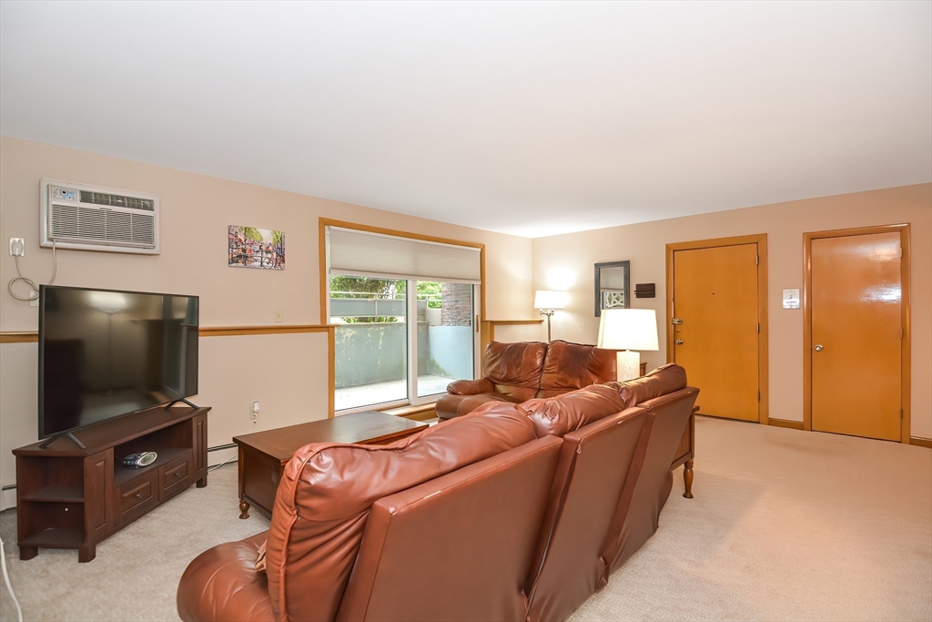45 Jacqueline Road, Unit 2 Waltham, MA 02452 - Photo 7 of 19 Gallery Image 7