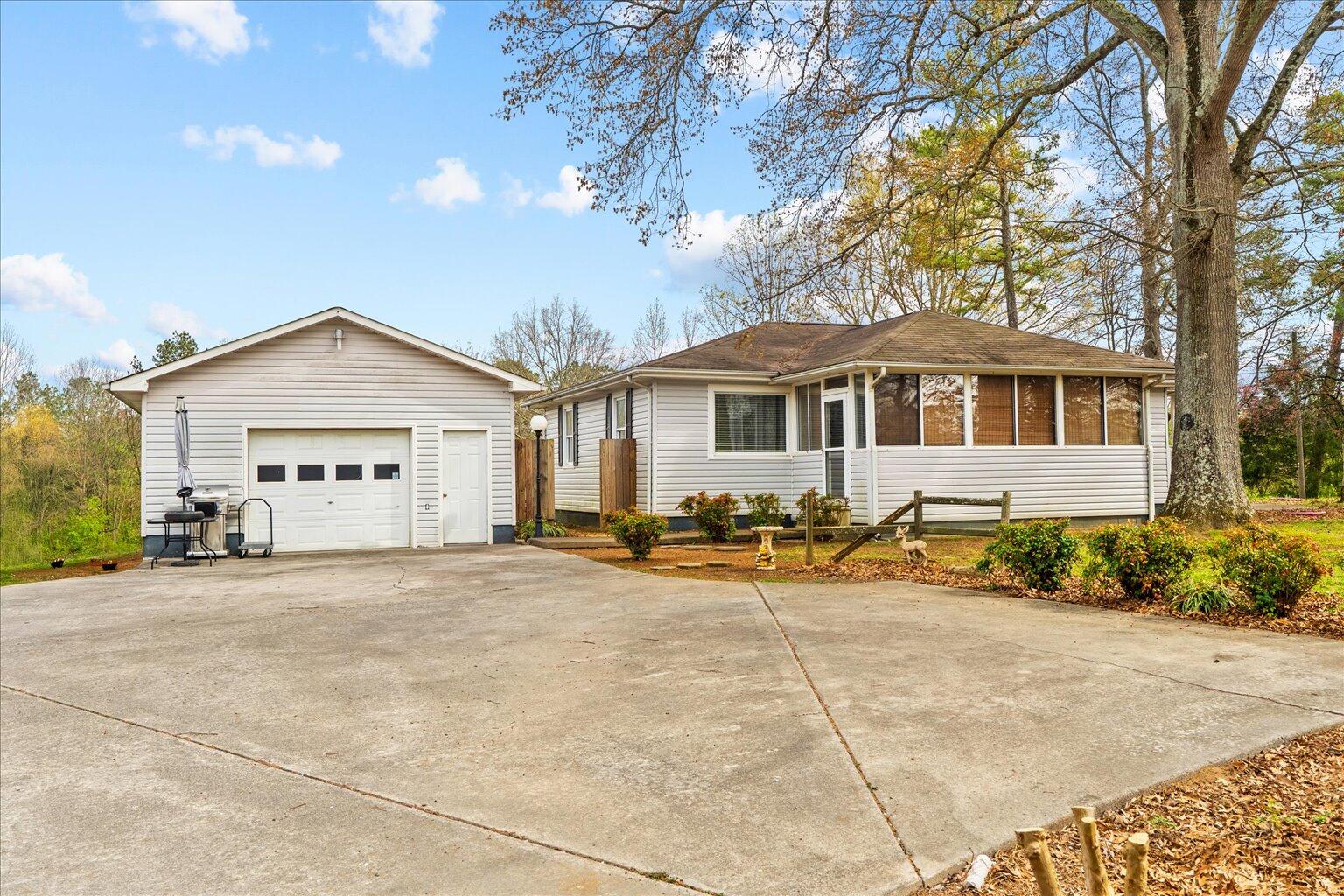 205 Polk Way Dalton, GA 30721 - Photo 3 of 39 04-4