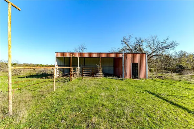 $552,000 | 8932 FM 339 Road, Mount Calm, TX 76673