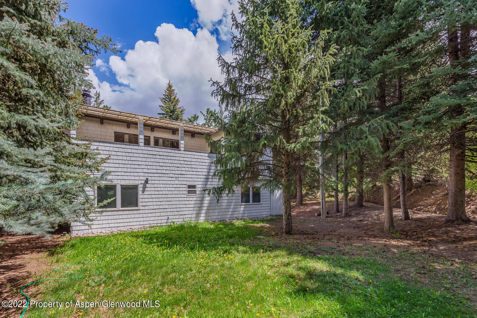 36 Nathan Lane Basalt, CO 81621 - Photo 37 of 37 a front view of a house with garden