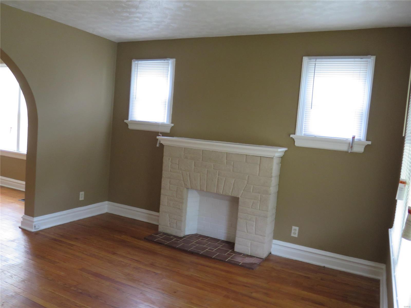 3019 North Hanley Road St. Louis, MO 63121 - Photo 6 of 13 Gallery Image 6