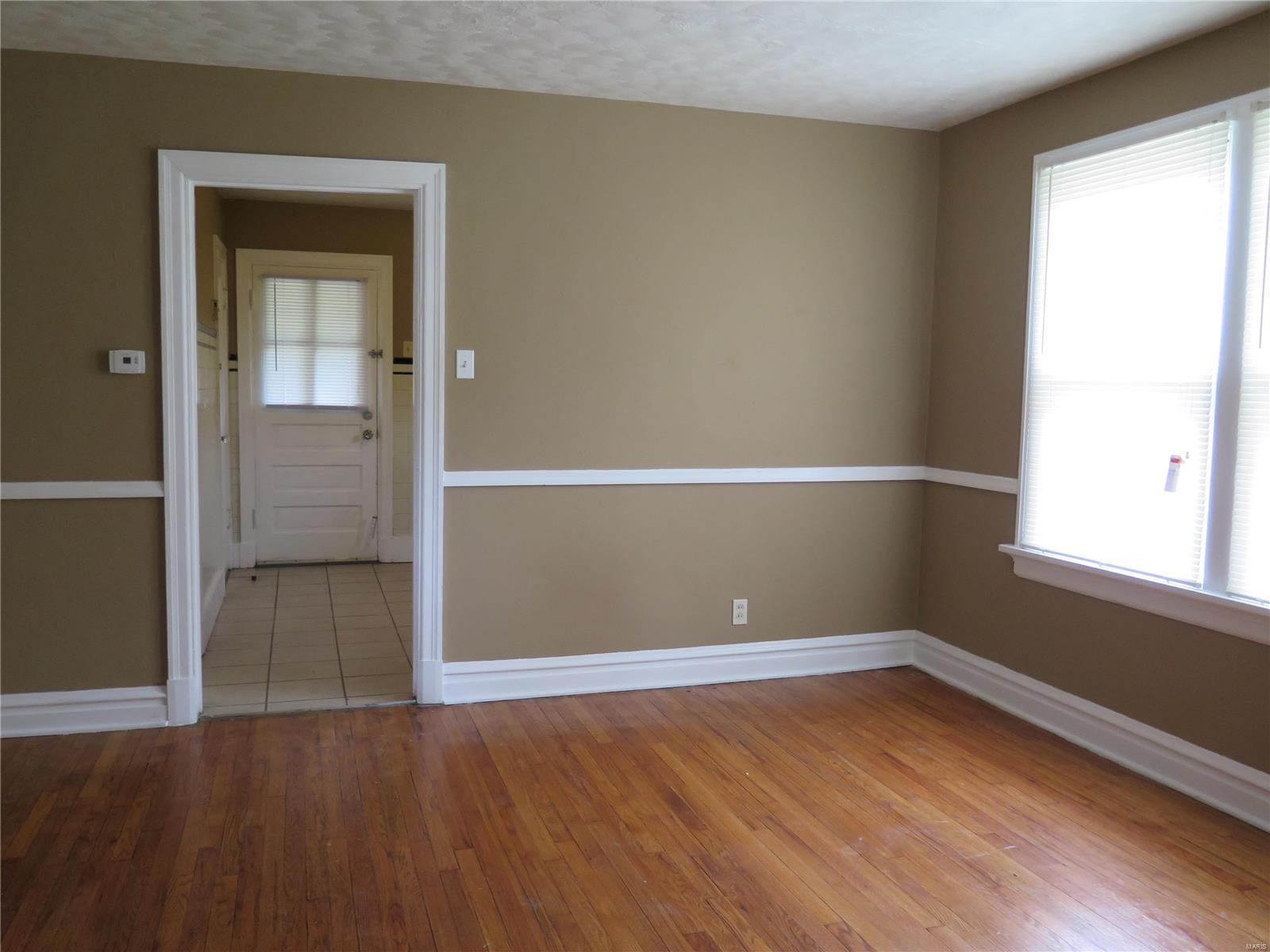 3019 North Hanley Road St. Louis, MO 63121 - Photo 7 of 13 Gallery Image 7