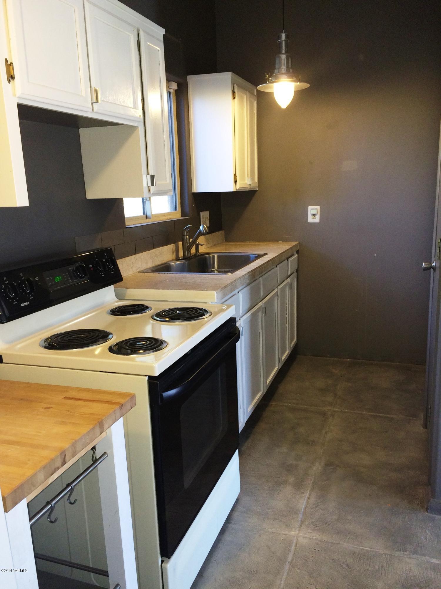 2801 Paradise Mountain Road Tucson, AZ 85713 - Photo 8 of 16 Kitchen