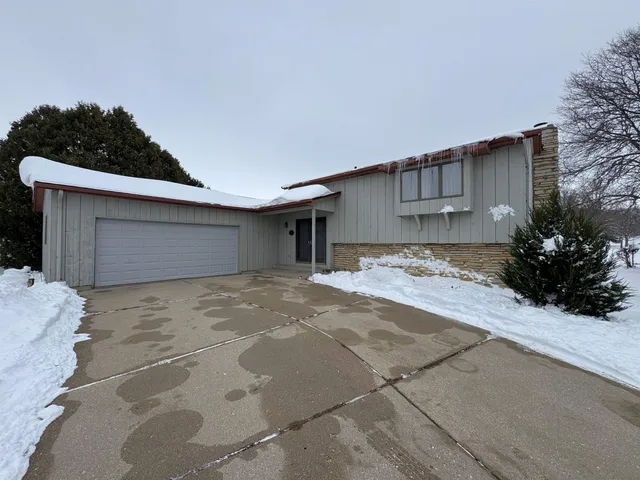 $310,000 | 230 11th Avenue, Monroe, WI 53566