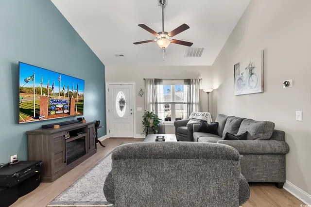 $292,500 | 212 Baylee Circle, Galivants Ferry, SC 29544