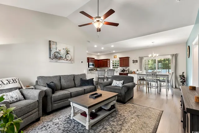 $292,500 | 212 Baylee Circle, Galivants Ferry, SC 29544