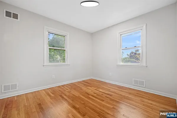 $3,600 | 100 Cortlandt Place, Tenafly, NJ 07670