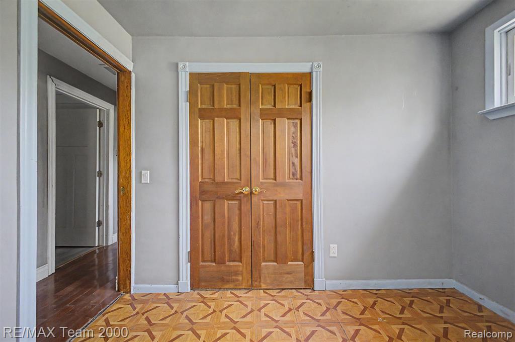 2145 Oakville Waltz Road New Boston, MI 48164 - Photo 19 of 56