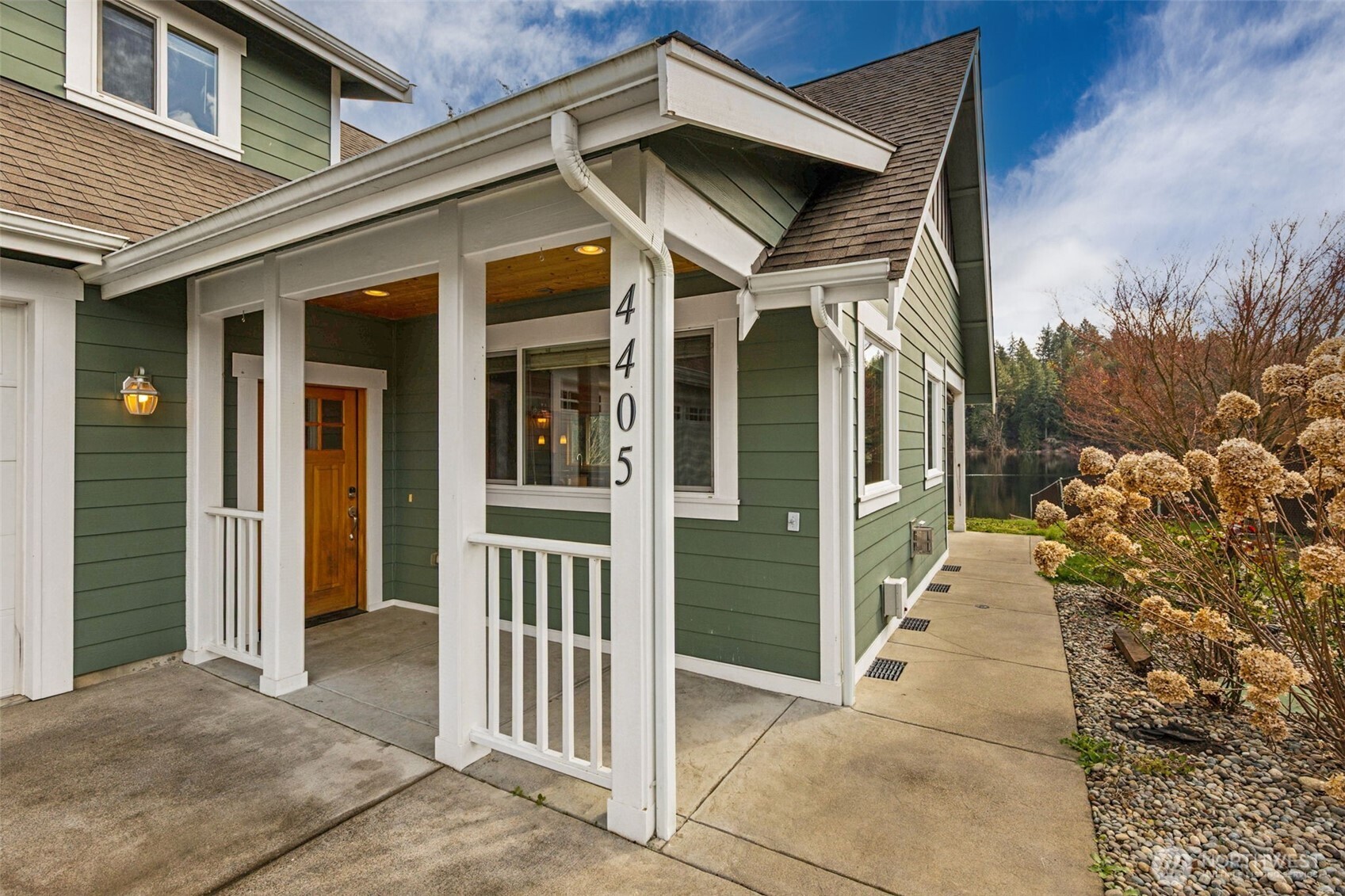 4405 Thornton Road Southeast Olympia, WA 98513 - Photo 3 of 37