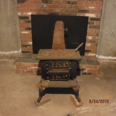 13 Briarwood Road Rutland, MA 01543 - Photo 17 of 19 a closeup of a stove