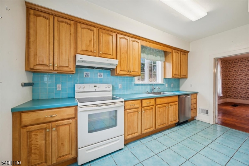 105 Butler Road Asbury, NJ 08802 - Photo 11 of 44