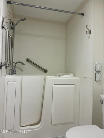 $153,400 | 107 Molokai Villiage, Unit B, Diamondhead, MS 39525