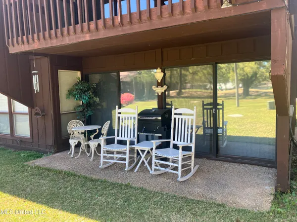 $153,400 | 107 Molokai Villiage, Unit B, Diamondhead, MS 39525
