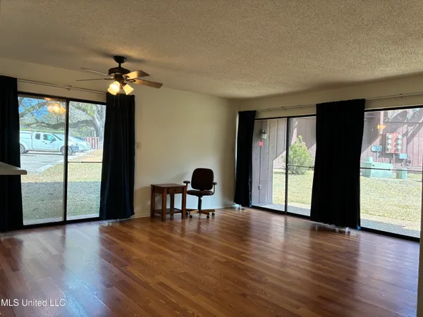 $153,400 | 107 Molokai Villiage, Unit B, Diamondhead, MS 39525