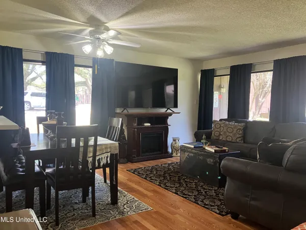 $153,400 | 107 Molokai Villiage, Unit B, Diamondhead, MS 39525