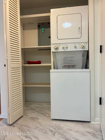 $153,400 | 107 Molokai Villiage, Unit B, Diamondhead, MS 39525