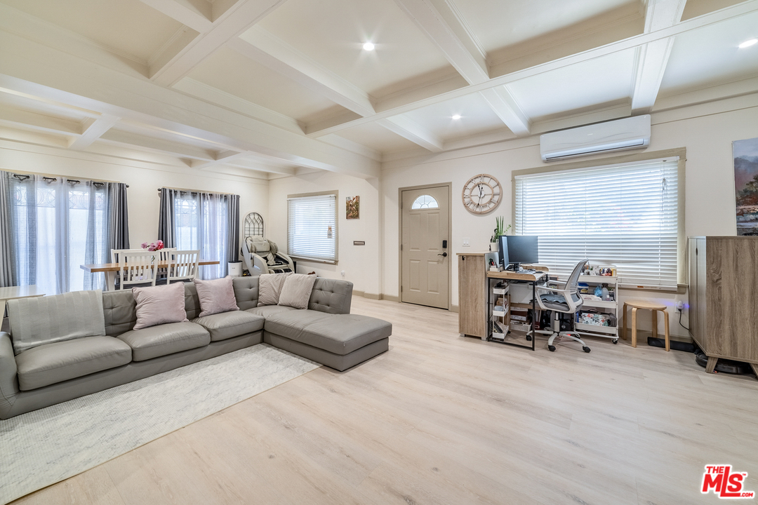 185 South Virgil Avenue Los Angeles, CA 90004 - Photo 2 of 31