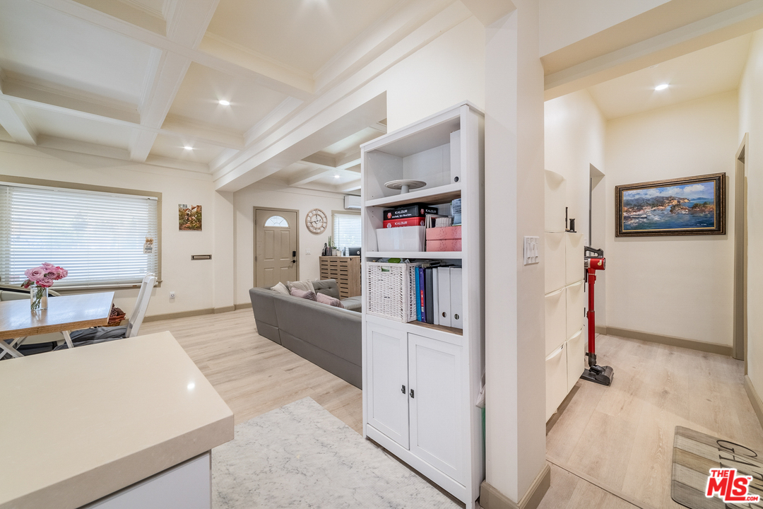 185 South Virgil Avenue Los Angeles, CA 90004 - Photo 11 of 31