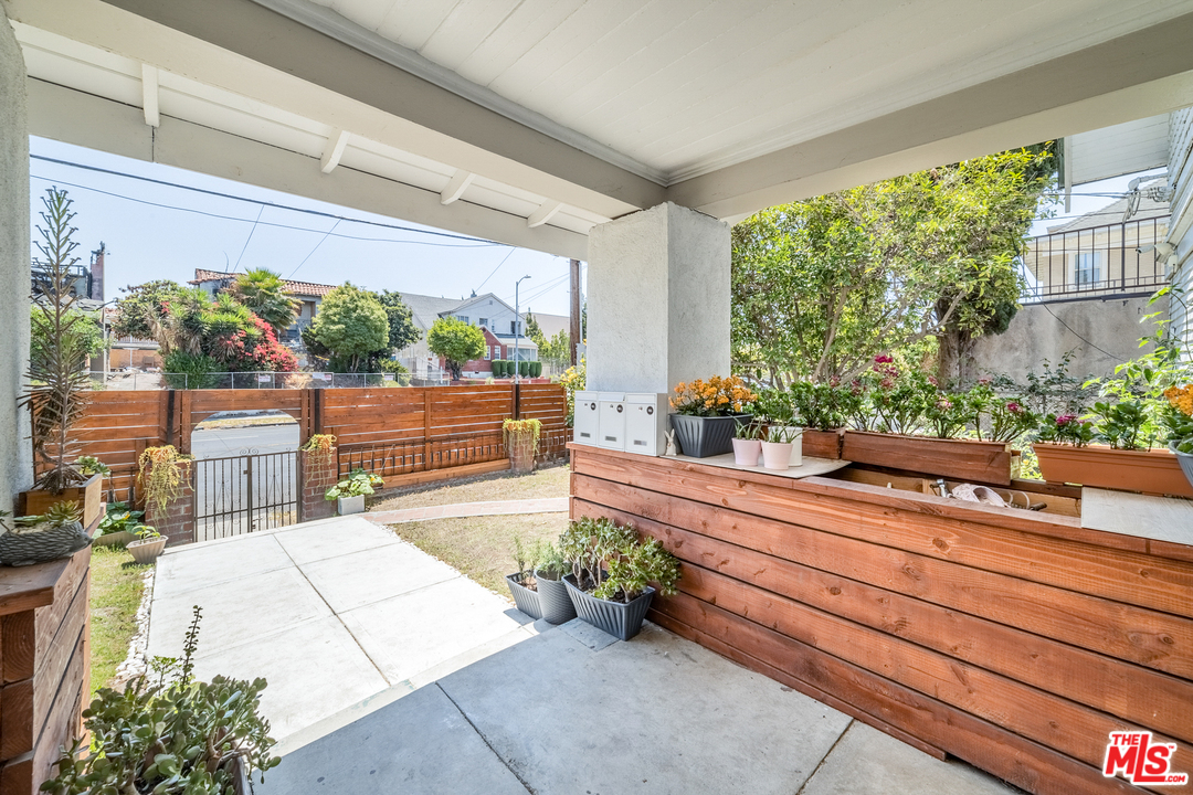 185 South Virgil Avenue Los Angeles, CA 90004 - Photo 16 of 31