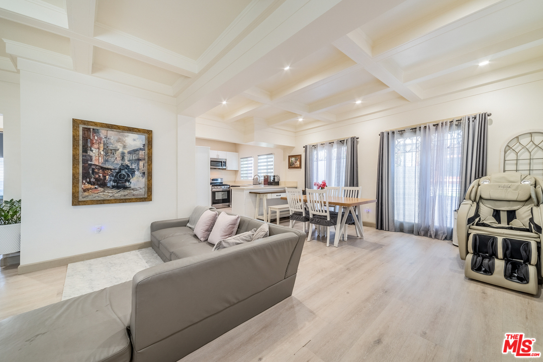 185 South Virgil Avenue Los Angeles, CA 90004 - Photo 7 of 31