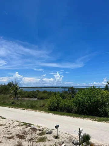 $1,099,000 | 16 Shoreland Drive, Key Largo, FL 33037