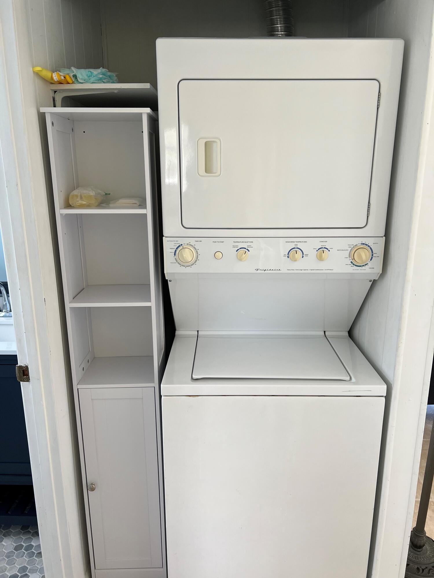 16 Shoreland Drive Key Largo, FL 33037 - Photo 5 of 16 a close up view of washer and dryer