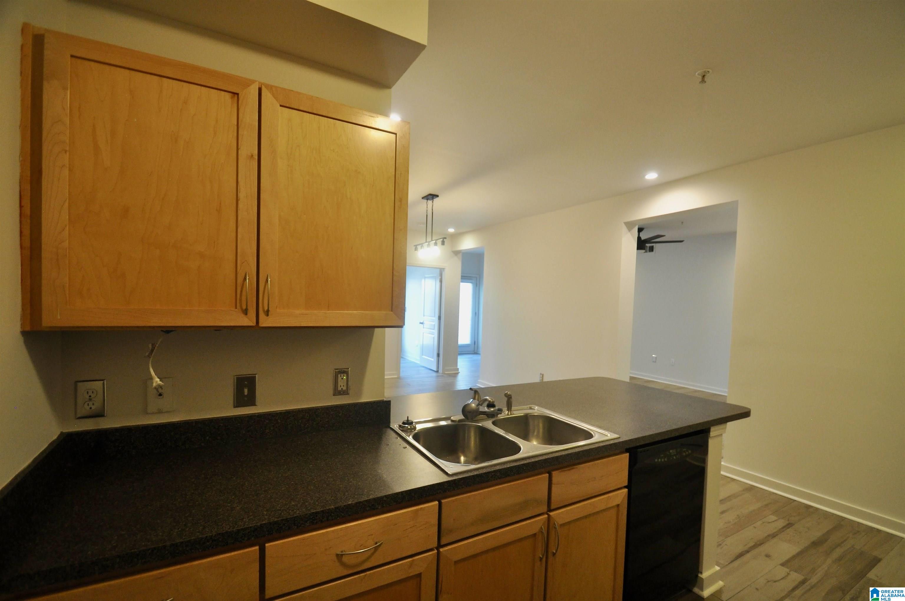 401 20th Street South, Unit 420 Birmingham, AL 35233 - Photo 16 of 47