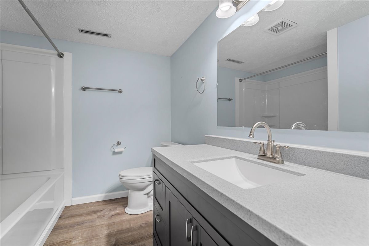 10 Willedrob Road, Unit 7 Bloomington, IL 61701 - Photo 13 of 17 Gallery Image 13